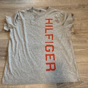 Tommy Hilfiger t shirt